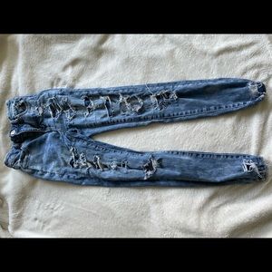 American eagle ripped skinny jeans